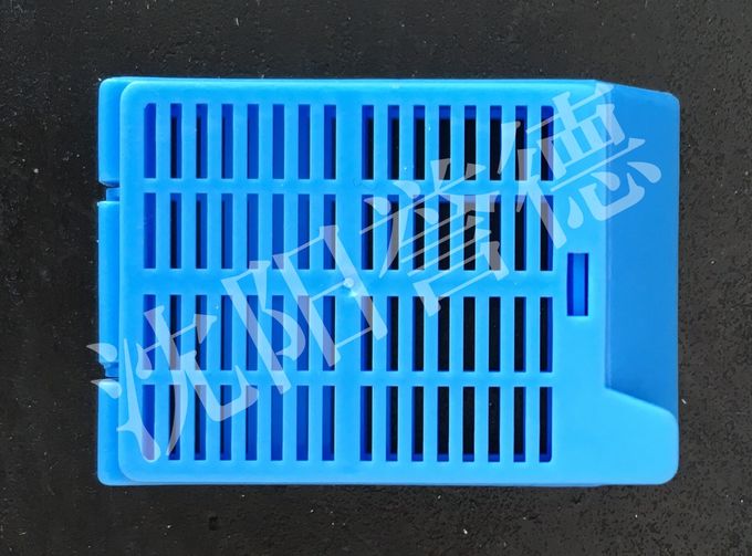 4 Chamber Tissue Embedding Cassette Blue Color 41.5mm × 28.4mm × 6.0mm